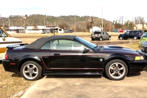 2004 Ford Mustang 