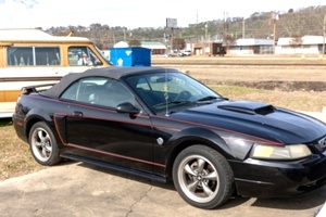 2004 Ford Mustang 