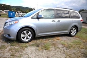 2011 Toyota Sienna LE AAS