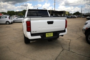 2024 Toyota Tacoma 4WD SR5