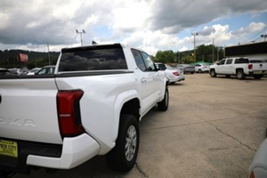 2024 Toyota Tacoma 4WD SR5