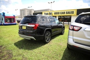 2023 GMC Acadia SLT