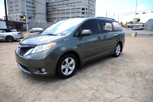 2011 Toyota Sienna LE