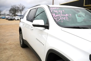 2022 Chevrolet Traverse LT Cloth