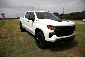 2023 Chevrolet Silverado 1500 Custom Trail Boss