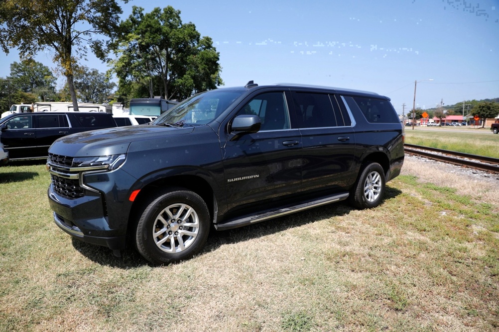 2022 Chevrolet Suburban LS