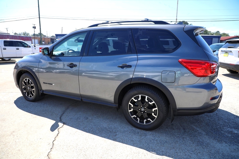 2019 Nissan Pathfinder SV