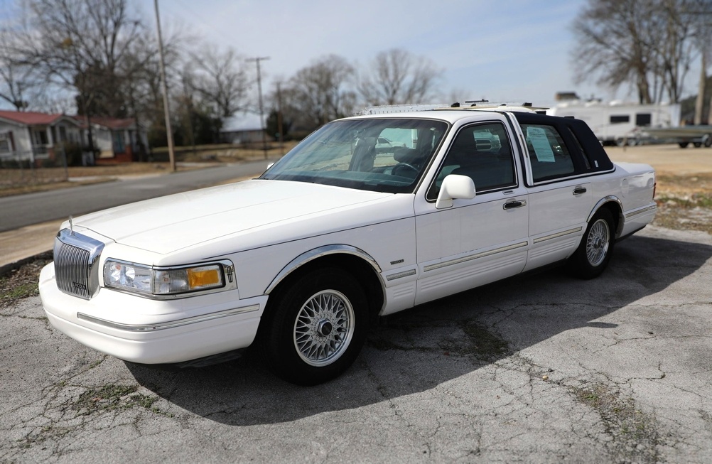 1996 Lincoln Town Car Signature