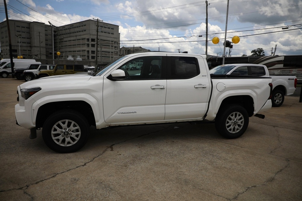 2024 Toyota Tacoma 4WD SR5
