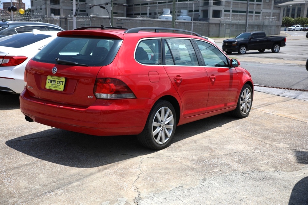 2013 Volkswagen Jetta SportWagen TDI w/Sunroof