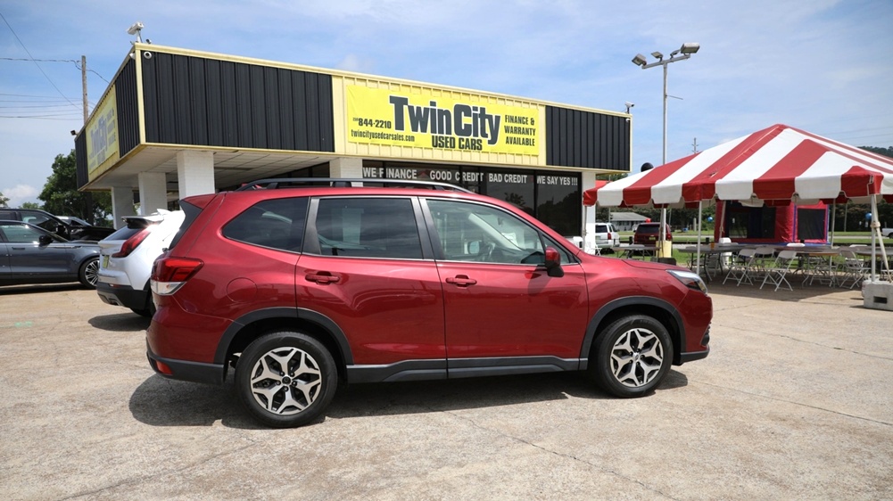 2022 Subaru Forester Premium