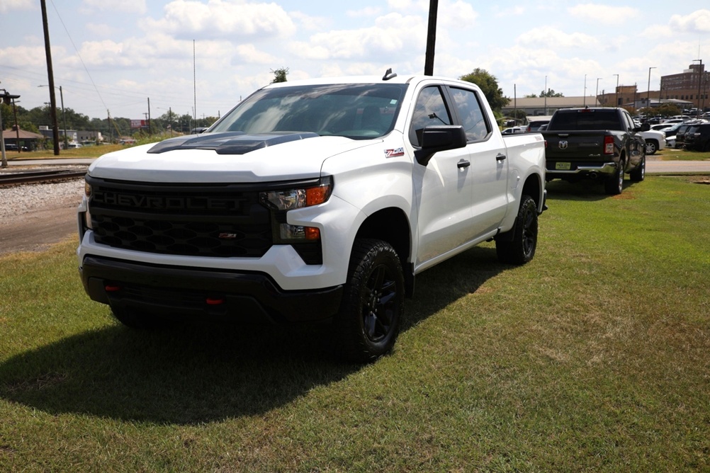 2023 Chevrolet Silverado 1500 Custom Trail Boss